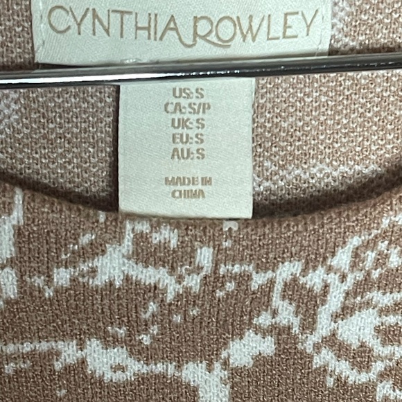 #108 - Cynthia Rowley New York Crewneck Floral Top. Brand New With Tag. - Picture 8 of 12